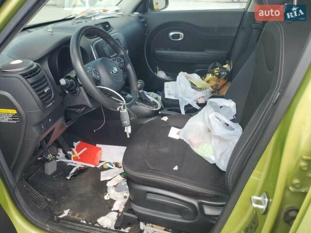 Зелений Кіа Soul, об'ємом двигуна 1.6 л та пробігом 89 тис. км за 3000 $, фото 6 на Automoto.ua