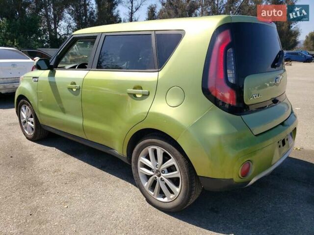 Зеленый Киа Soul, объемом двигателя 2 л и пробегом 175 тыс. км за 1200 $, фото 3 на Automoto.ua