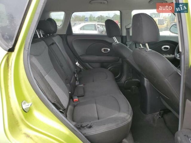 Зелений Кіа Soul, об'ємом двигуна 2 л та пробігом 43 тис. км за 2700 $, фото 9 на Automoto.ua