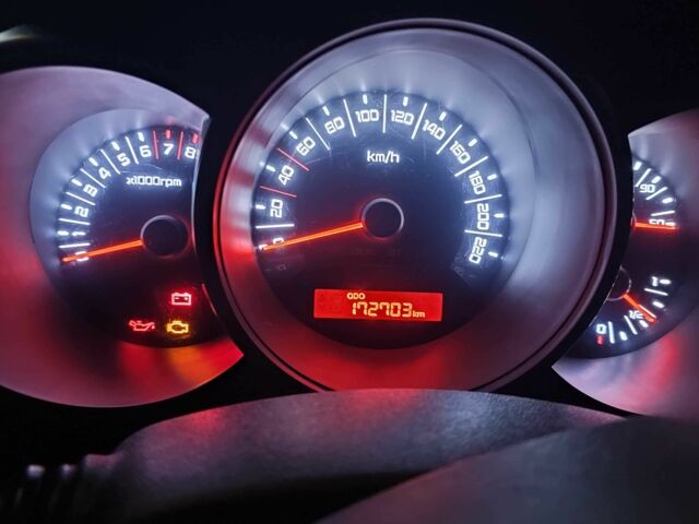 Помаранчевий Кіа Soul, об'ємом двигуна 1.6 л та пробігом 172 тис. км за 6900 $, фото 1 на Automoto.ua