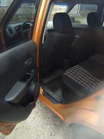 Помаранчевий Кіа Soul, об'ємом двигуна 1.59 л та пробігом 216 тис. км за 6000 $, фото 2 на Automoto.ua