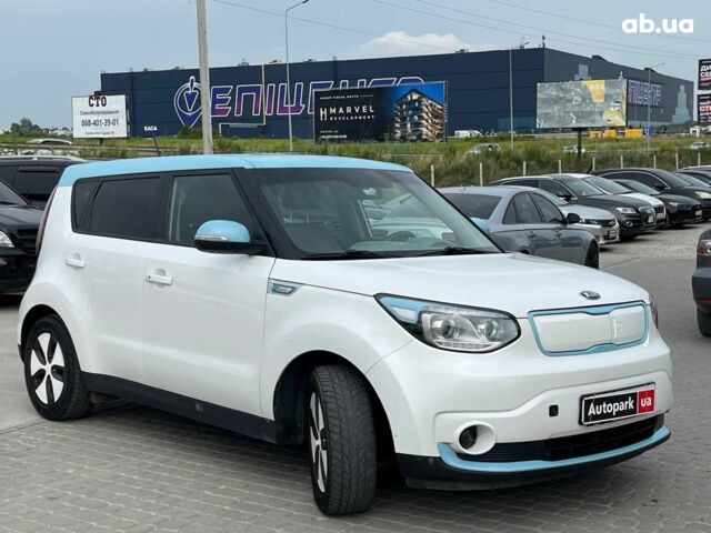 Білий Кіа Soul EV, об'ємом двигуна 0 л та пробігом 127 тис. км за 7790 $, фото 10 на Automoto.ua