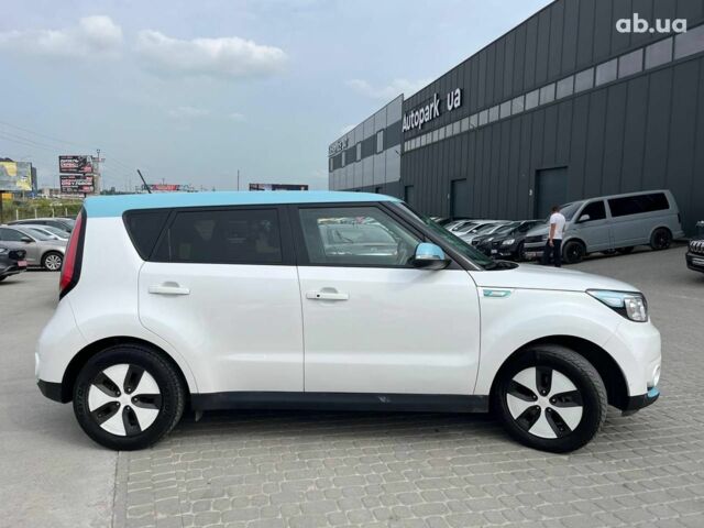 Білий Кіа Soul EV, об'ємом двигуна 0 л та пробігом 127 тис. км за 7790 $, фото 8 на Automoto.ua