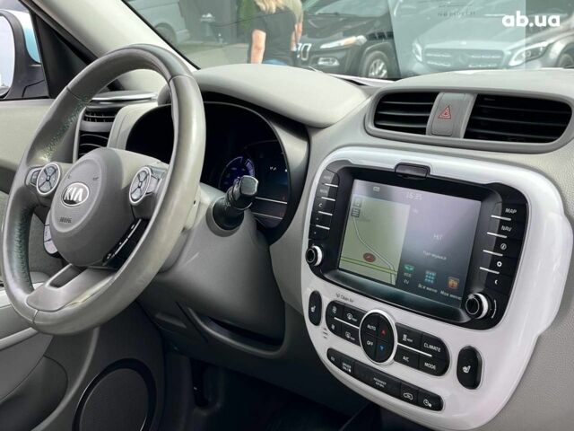 Білий Кіа Soul EV, об'ємом двигуна 0 л та пробігом 127 тис. км за 7790 $, фото 32 на Automoto.ua