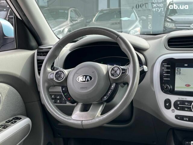 Білий Кіа Soul EV, об'ємом двигуна 0 л та пробігом 127 тис. км за 7790 $, фото 27 на Automoto.ua