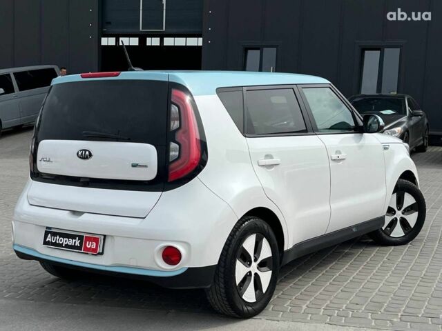 Білий Кіа Soul EV, об'ємом двигуна 0 л та пробігом 127 тис. км за 7790 $, фото 6 на Automoto.ua