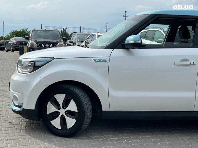Білий Кіа Soul EV, об'ємом двигуна 0 л та пробігом 127 тис. км за 7790 $, фото 1 на Automoto.ua