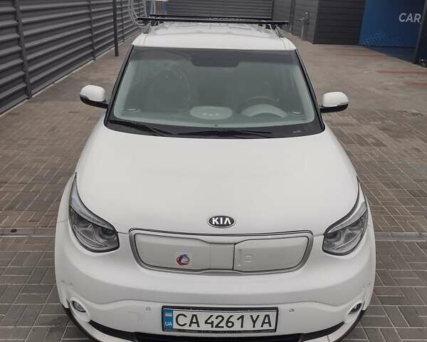 Білий Кіа Soul EV, об'ємом двигуна 0 л та пробігом 132 тис. км за 9500 $, фото 4 на Automoto.ua