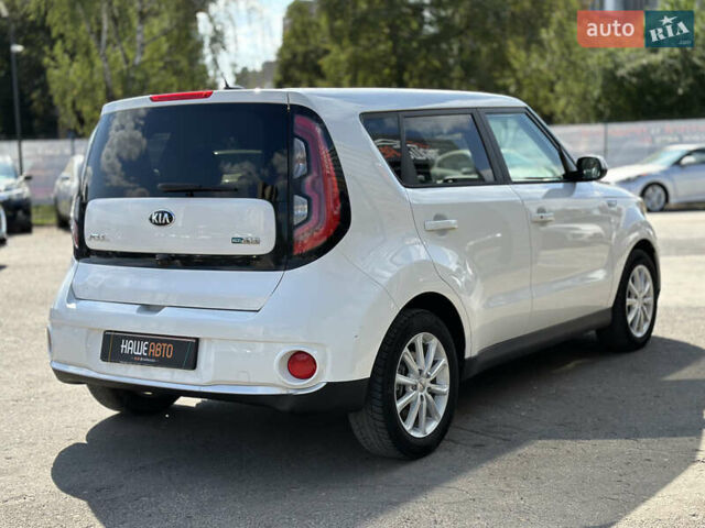 Белый Киа Soul EV, объемом двигателя 0 л и пробегом 150 тыс. км за 6150 $, фото 16 на Automoto.ua