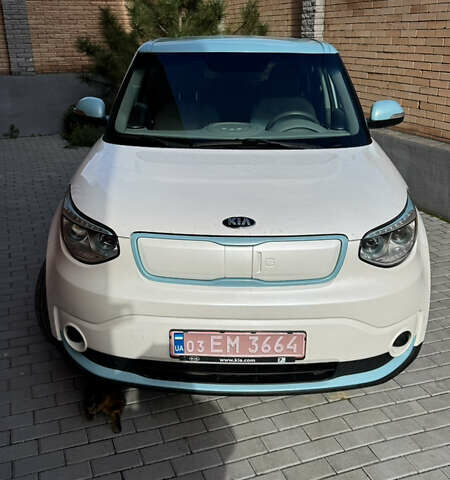 Белый Киа Soul EV, объемом двигателя 0 л и пробегом 126 тыс. км за 6300 $, фото 9 на Automoto.ua