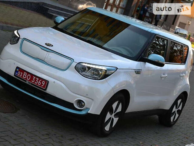 Белый Киа Soul EV, объемом двигателя 0 л и пробегом 108 тыс. км за 7200 $, фото 1 на Automoto.ua