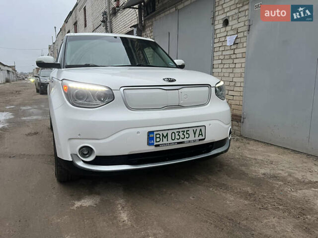 Белый Киа Soul EV, объемом двигателя 0 л и пробегом 102 тыс. км за 5300 $, фото 3 на Automoto.ua