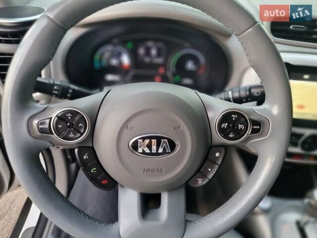 Белый Киа Soul EV, объемом двигателя 0 л и пробегом 111 тыс. км за 7500 $, фото 15 на Automoto.ua