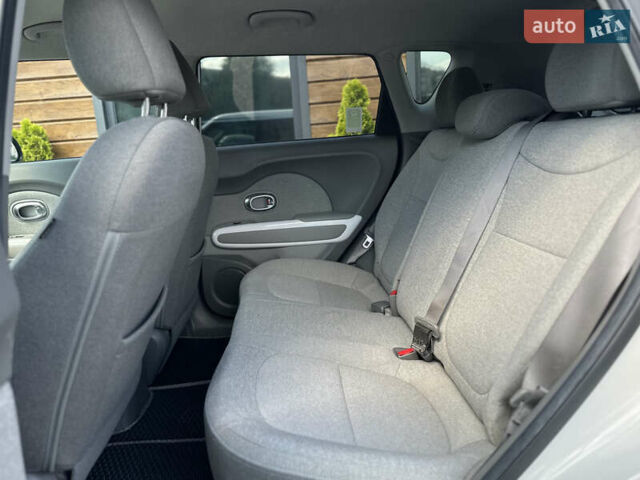 Белый Киа Soul EV, объемом двигателя 0 л и пробегом 150 тыс. км за 6150 $, фото 46 на Automoto.ua