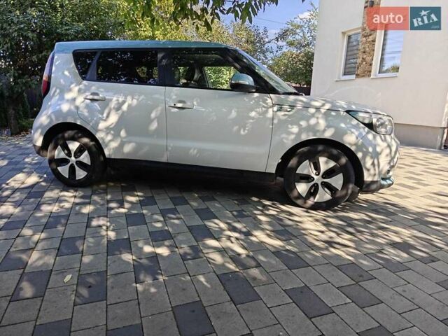 Белый Киа Soul EV, объемом двигателя 0 л и пробегом 131 тыс. км за 6999 $, фото 8 на Automoto.ua