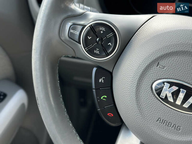 Белый Киа Soul EV, объемом двигателя 0 л и пробегом 150 тыс. км за 6150 $, фото 34 на Automoto.ua