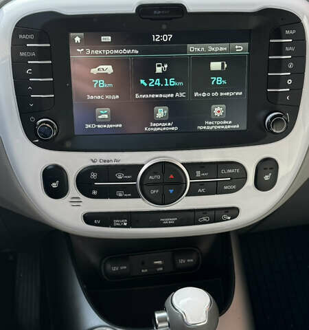 Белый Киа Soul EV, объемом двигателя 0 л и пробегом 126 тыс. км за 6300 $, фото 32 на Automoto.ua