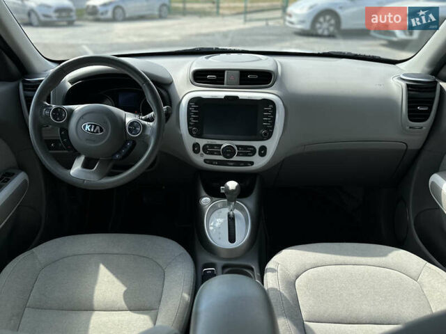 Белый Киа Soul EV, объемом двигателя 0 л и пробегом 150 тыс. км за 6150 $, фото 30 на Automoto.ua