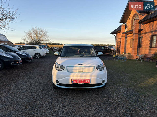 Білий Кіа Soul EV, об'ємом двигуна 0 л та пробігом 151 тис. км за 5900 $, фото 1 на Automoto.ua