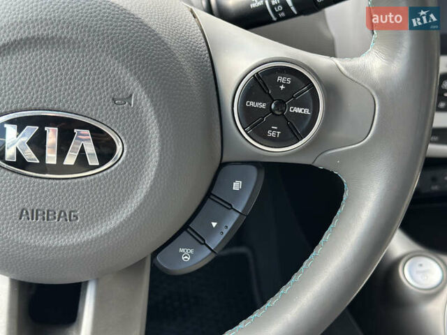 Белый Киа Soul EV, объемом двигателя 0 л и пробегом 150 тыс. км за 6150 $, фото 35 на Automoto.ua