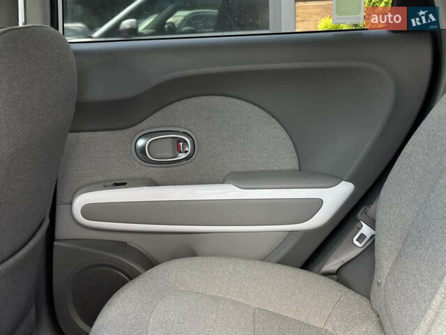Белый Киа Soul EV, объемом двигателя 0 л и пробегом 150 тыс. км за 6150 $, фото 48 на Automoto.ua
