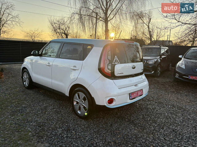 Білий Кіа Soul EV, об'ємом двигуна 0 л та пробігом 151 тис. км за 5900 $, фото 5 на Automoto.ua