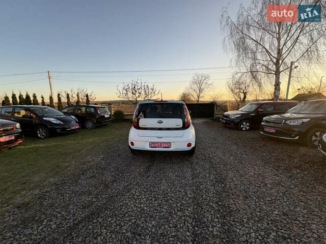 Білий Кіа Soul EV, об'ємом двигуна 0 л та пробігом 151 тис. км за 5900 $, фото 14 на Automoto.ua