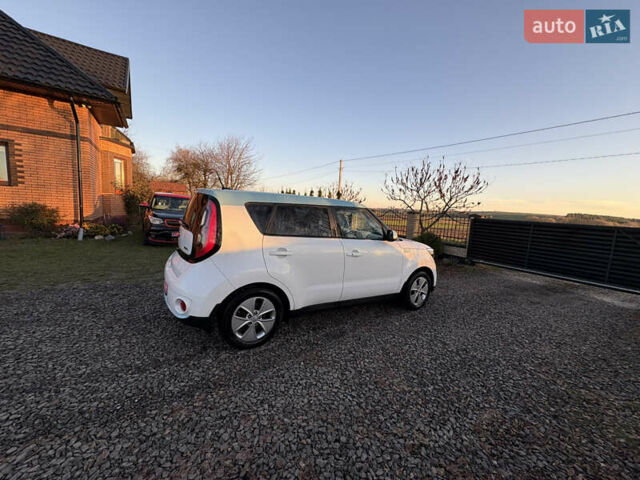 Білий Кіа Soul EV, об'ємом двигуна 0 л та пробігом 151 тис. км за 5900 $, фото 12 на Automoto.ua