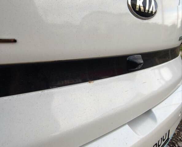 Кіа Soul EV 2015 у Івано-Франківську на Automoto.ua Білий Кіа Soul EV, об'ємом двигуна 0 л та пробігом 122 тис. км за 5800 $, фото 1 на Automoto.ua