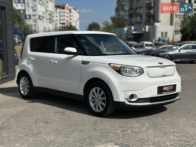 Белый Киа Soul EV, объемом двигателя 0 л и пробегом 150 тыс. км за 6150 $, фото 5 на Automoto.ua