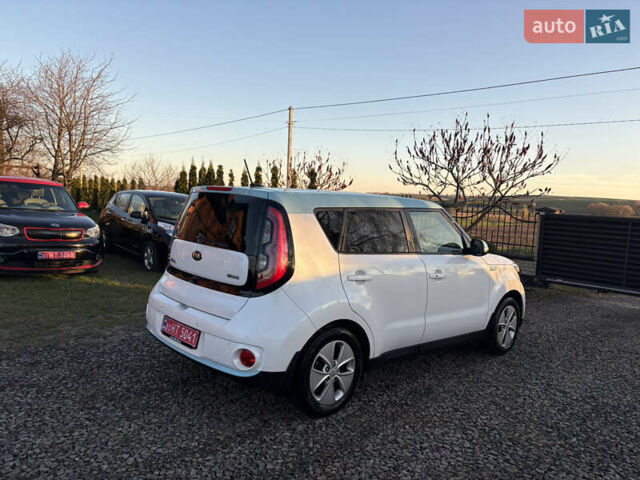 Білий Кіа Soul EV, об'ємом двигуна 0 л та пробігом 151 тис. км за 5900 $, фото 5 на Automoto.ua