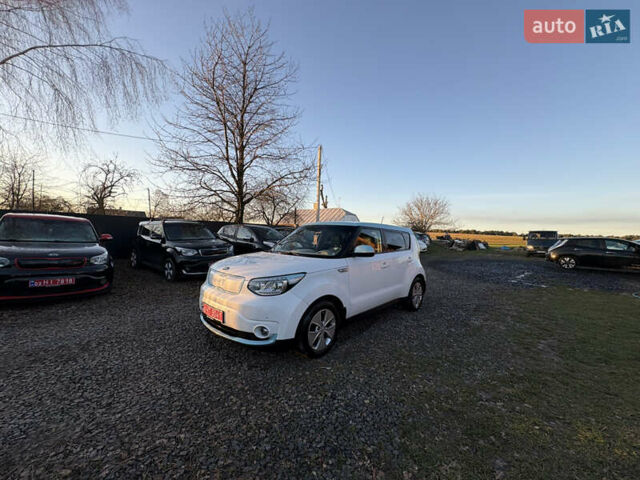 Білий Кіа Soul EV, об'ємом двигуна 0 л та пробігом 151 тис. км за 5900 $, фото 10 на Automoto.ua