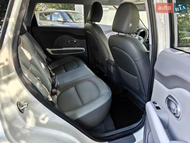 Белый Киа Soul EV, объемом двигателя 0 л и пробегом 131 тыс. км за 6999 $, фото 13 на Automoto.ua