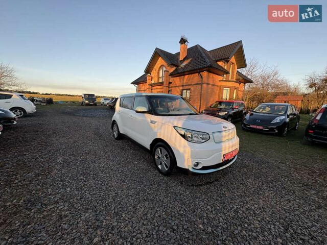 Білий Кіа Soul EV, об'ємом двигуна 0 л та пробігом 151 тис. км за 5900 $, фото 11 на Automoto.ua