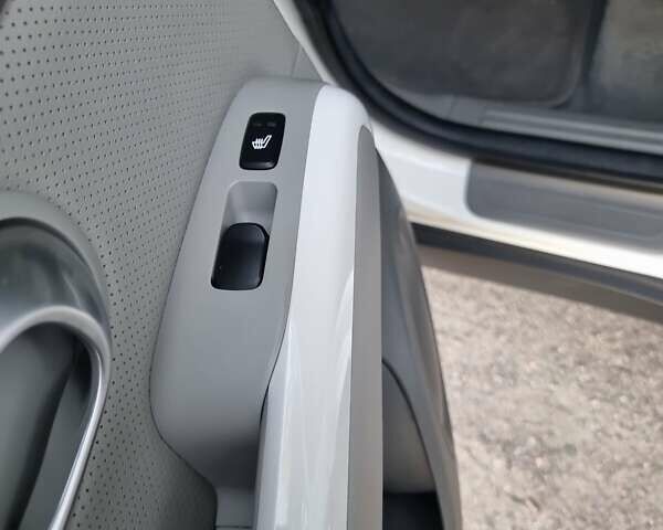 Белый Киа Soul EV, объемом двигателя 0 л и пробегом 111 тыс. км за 7500 $, фото 21 на Automoto.ua