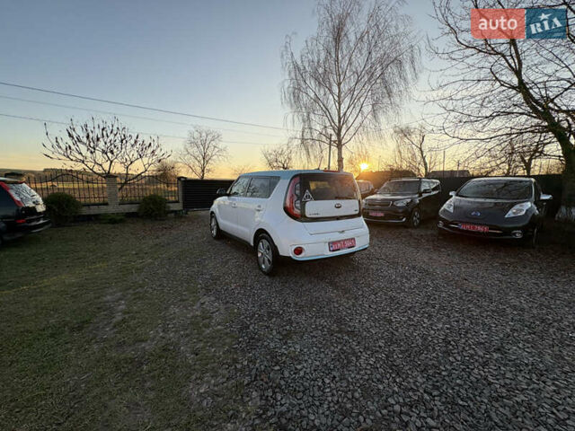 Білий Кіа Soul EV, об'ємом двигуна 0 л та пробігом 151 тис. км за 5900 $, фото 15 на Automoto.ua