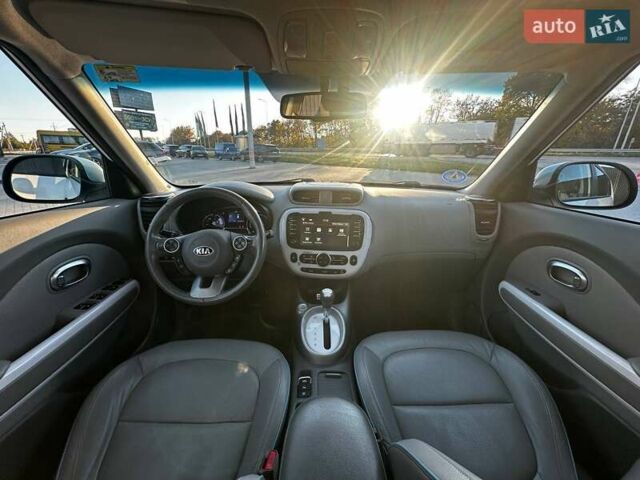 Білий Кіа Soul EV, об'ємом двигуна 0 л та пробігом 169 тис. км за 5600 $, фото 32 на Automoto.ua