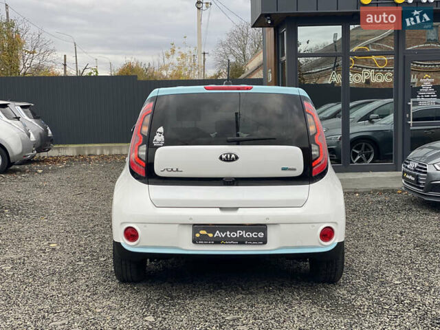 Кіа Soul EV 2016 у Луцьку на Automoto.ua Білий Кіа Soul EV, об'ємом двигуна 0 л та пробігом 116 тис. км за 7800 $, фото 15 на Automoto.ua