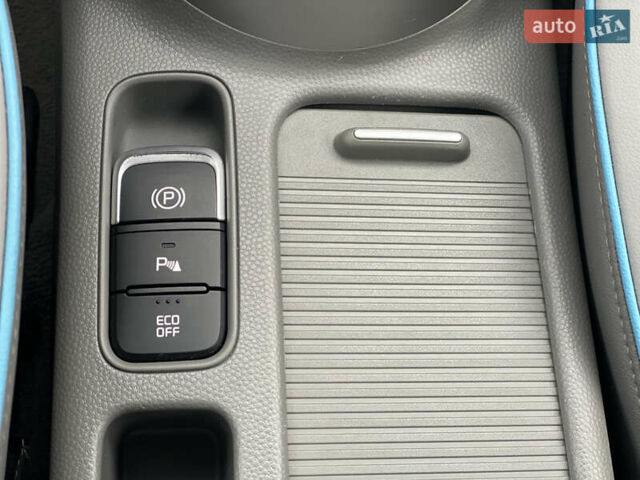 Кіа Soul EV 2016 у Луцьку на Automoto.ua Білий Кіа Soul EV, об'ємом двигуна 0 л та пробігом 116 тис. км за 7800 $, фото 41 на Automoto.ua