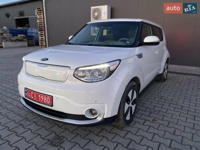 Білий Кіа Soul EV, об'ємом двигуна 0 л та пробігом 109 тис. км за 7399 $, фото 4 на Automoto.ua