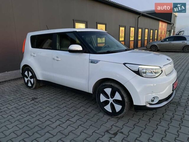 Білий Кіа Soul EV, об'ємом двигуна 0 л та пробігом 109 тис. км за 7399 $, фото 12 на Automoto.ua