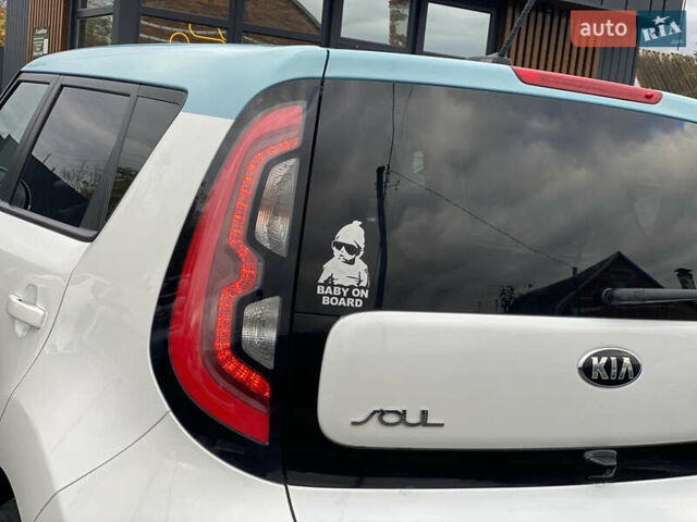 Кіа Soul EV 2016 у Луцьку на Automoto.ua Білий Кіа Soul EV, об'ємом двигуна 0 л та пробігом 116 тис. км за 7800 $, фото 13 на Automoto.ua