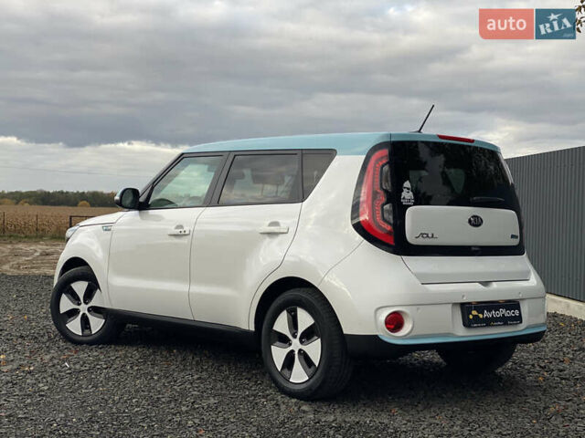 Кіа Soul EV 2016 у Луцьку на Automoto.ua Білий Кіа Soul EV, об'ємом двигуна 0 л та пробігом 116 тис. км за 7800 $, фото 109 на Automoto.ua