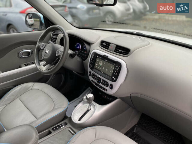 Кіа Soul EV 2016 у Луцьку на Automoto.ua Білий Кіа Soul EV, об'ємом двигуна 0 л та пробігом 116 тис. км за 7800 $, фото 58 на Automoto.ua