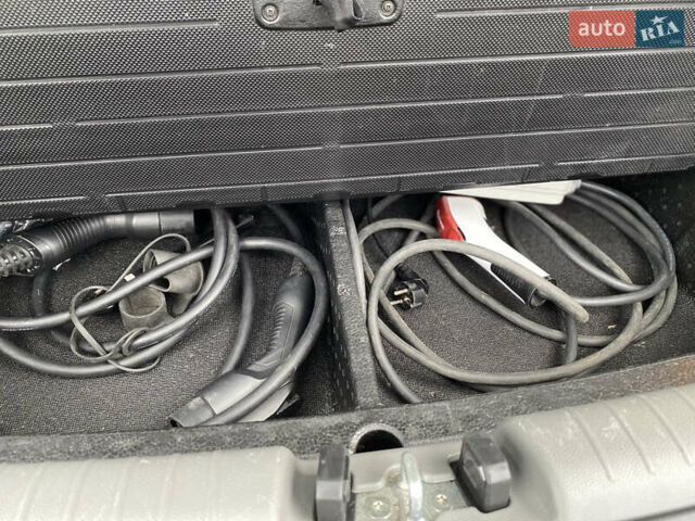 Кіа Soul EV 2016 у Луцьку на Automoto.ua Білий Кіа Soul EV, об'ємом двигуна 0 л та пробігом 116 тис. км за 7800 $, фото 64 на Automoto.ua