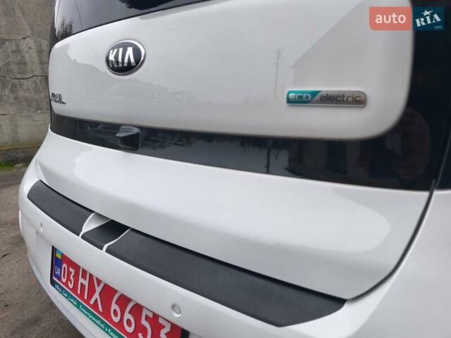 Белый Киа Soul EV, объемом двигателя 0 л и пробегом 165 тыс. км за 10600 $, фото 14 на Automoto.ua