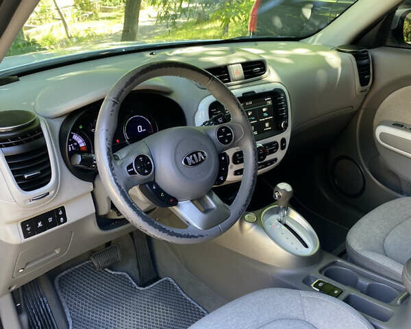 Белый Киа Soul EV, объемом двигателя 0 л и пробегом 55 тыс. км за 9000 $, фото 4 на Automoto.ua