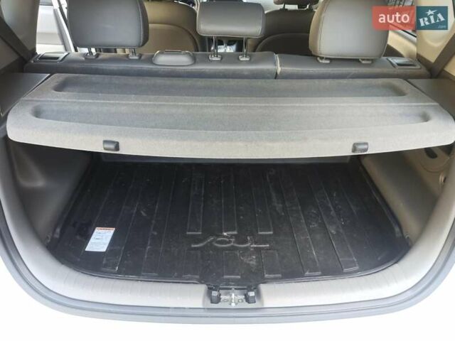 Білий Кіа Soul EV, об'ємом двигуна 0 л та пробігом 67 тис. км за 9600 $, фото 35 на Automoto.ua