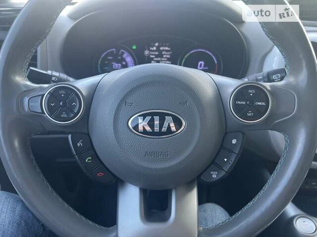 Білий Кіа Soul EV, об'ємом двигуна 0 л та пробігом 112 тис. км за 10900 $, фото 15 на Automoto.ua