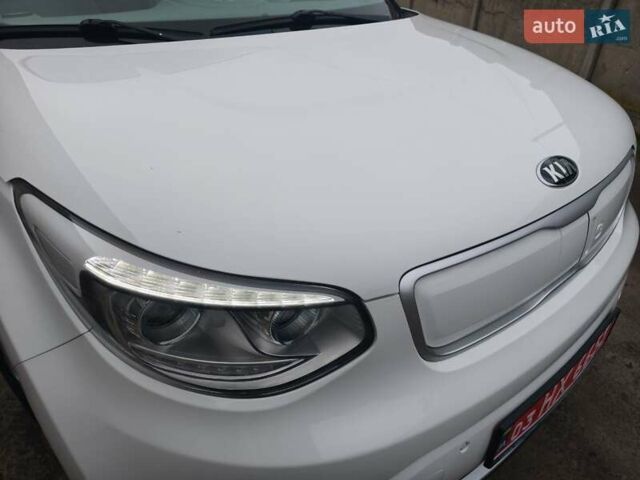Белый Киа Soul EV, объемом двигателя 0 л и пробегом 165 тыс. км за 10600 $, фото 19 на Automoto.ua